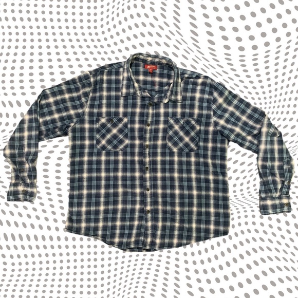 “Silence is Compliance” Flannel✊💙 (size: XXL) - Picture 2 of 2